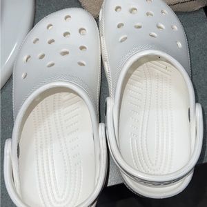 Womens crocs size 6 white